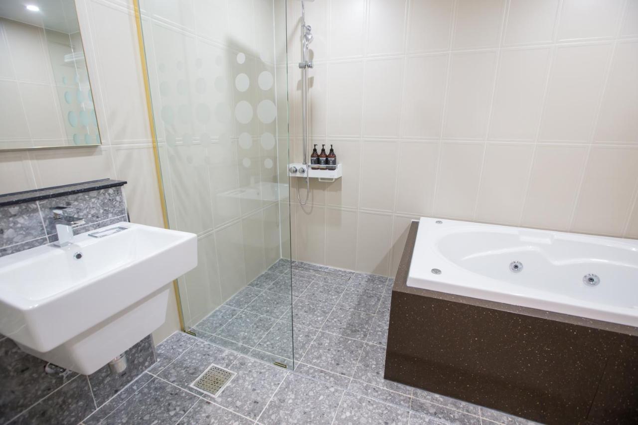 Hotel Raum סונצ'און מראה חיצוני תמונה